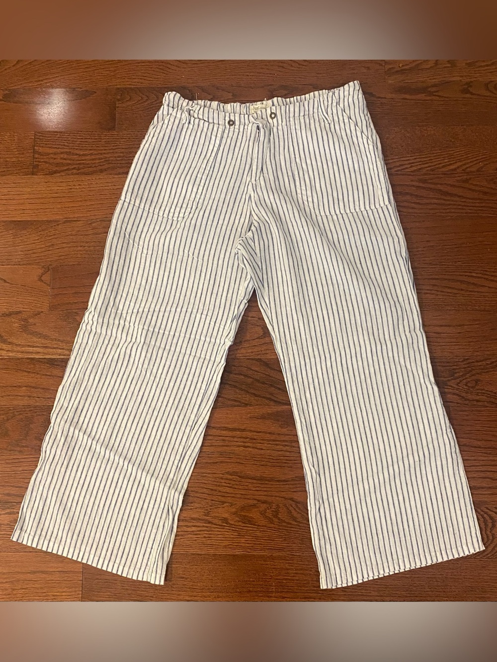 Just Living Pants Sz S White w/ Navy Stripes Linen Blend Cropped 4 Pockets